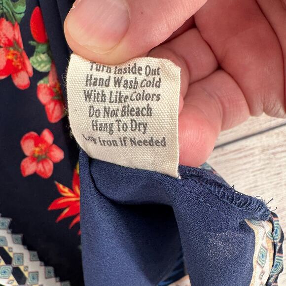 Flower & Feather Off Shoulder Floral Blouse Womens 2XL Navy Blue Semi Sheer - Picture 7 of 10